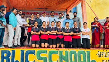 Gurukul International School students got II runner’s trophy in the  Volleyball (Girls) CBSE cluster XIX held at Shri Mahaveer Ji Public School, Fatehabad Agra (UP).